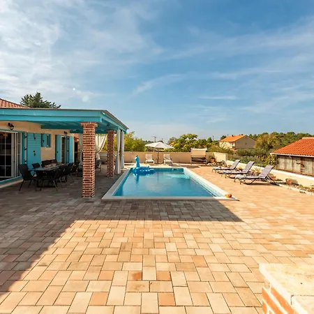 Villa Stone Jurenda With Pool