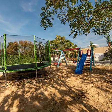 Stone Jurenda With Pool * Debeljak