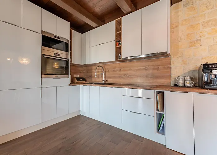 Stone Jurenda With Pool * Debeljak