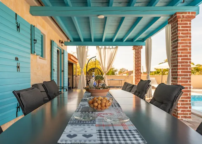 Вилла Stone Jurenda With Pool *