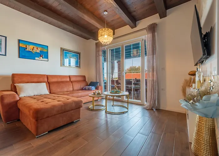 Вилла Stone Jurenda With Pool