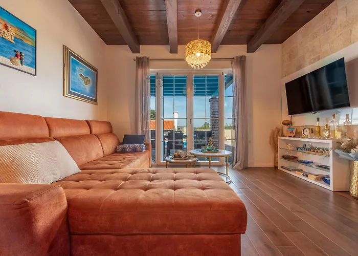 Stone Jurenda With Pool * Debeljak