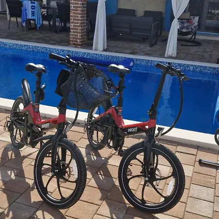 Stone Jurenda With Pool Villa