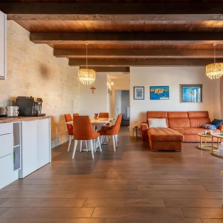 Stone Jurenda With Pool *