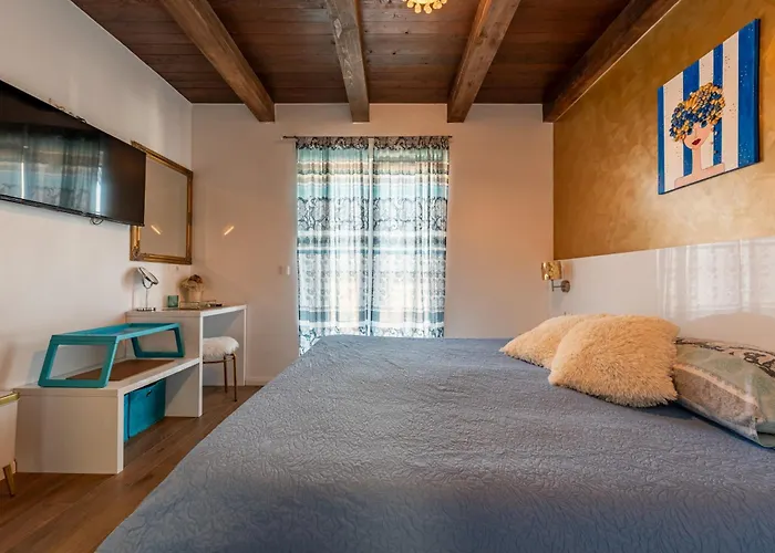 Stone Jurenda With Pool * Debeljak