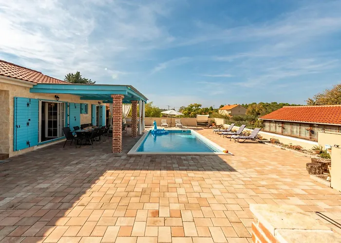 Villa Stone Jurenda With Pool