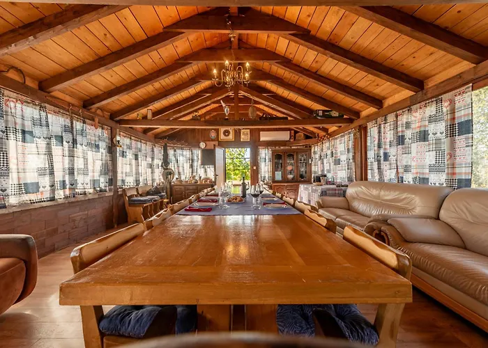 Stone Jurenda With Pool Villa *