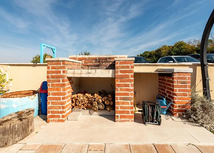 Villa Stone Jurenda With Pool